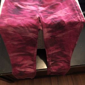 REEBOX PLUM CAMO LEGGINGS